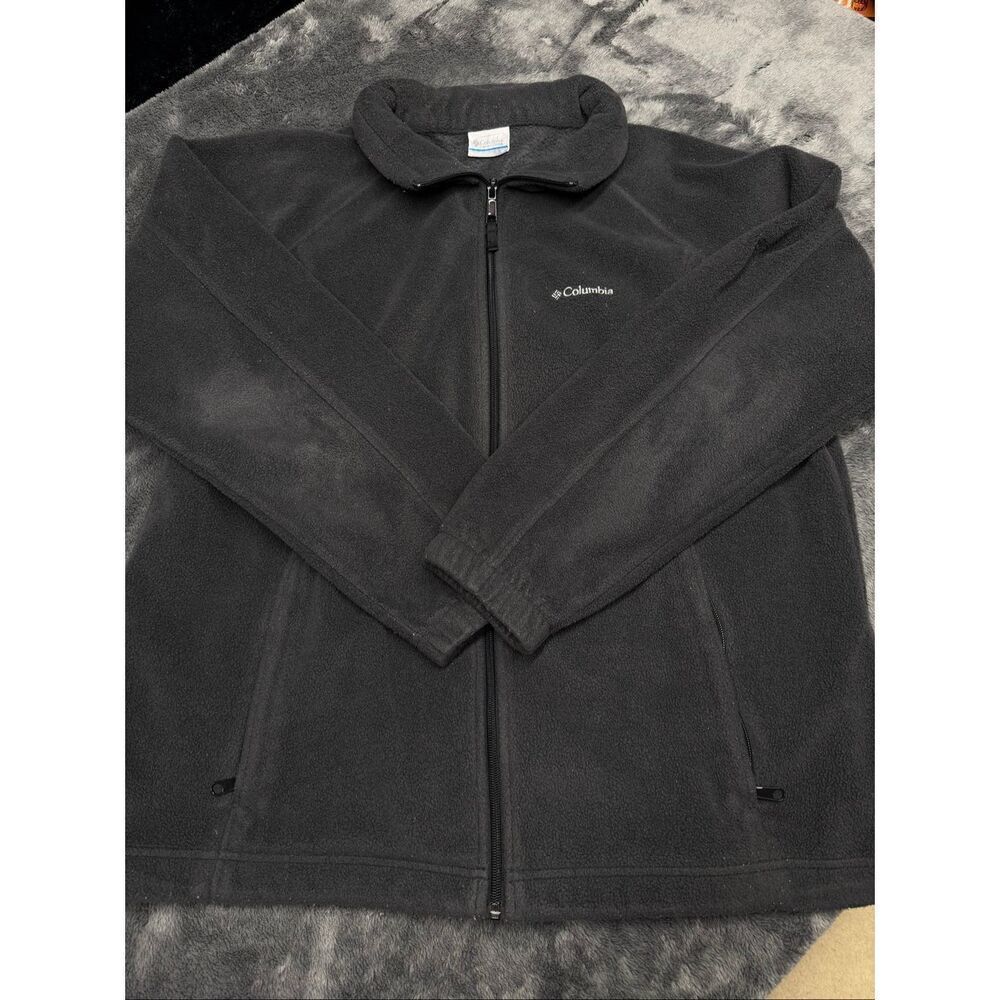 Black Columbia Women’s XL fleece jacket #outdoorwear